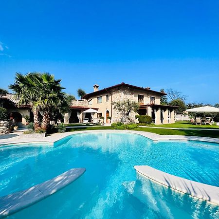Villa Mario Resort Salo Bagian luar foto