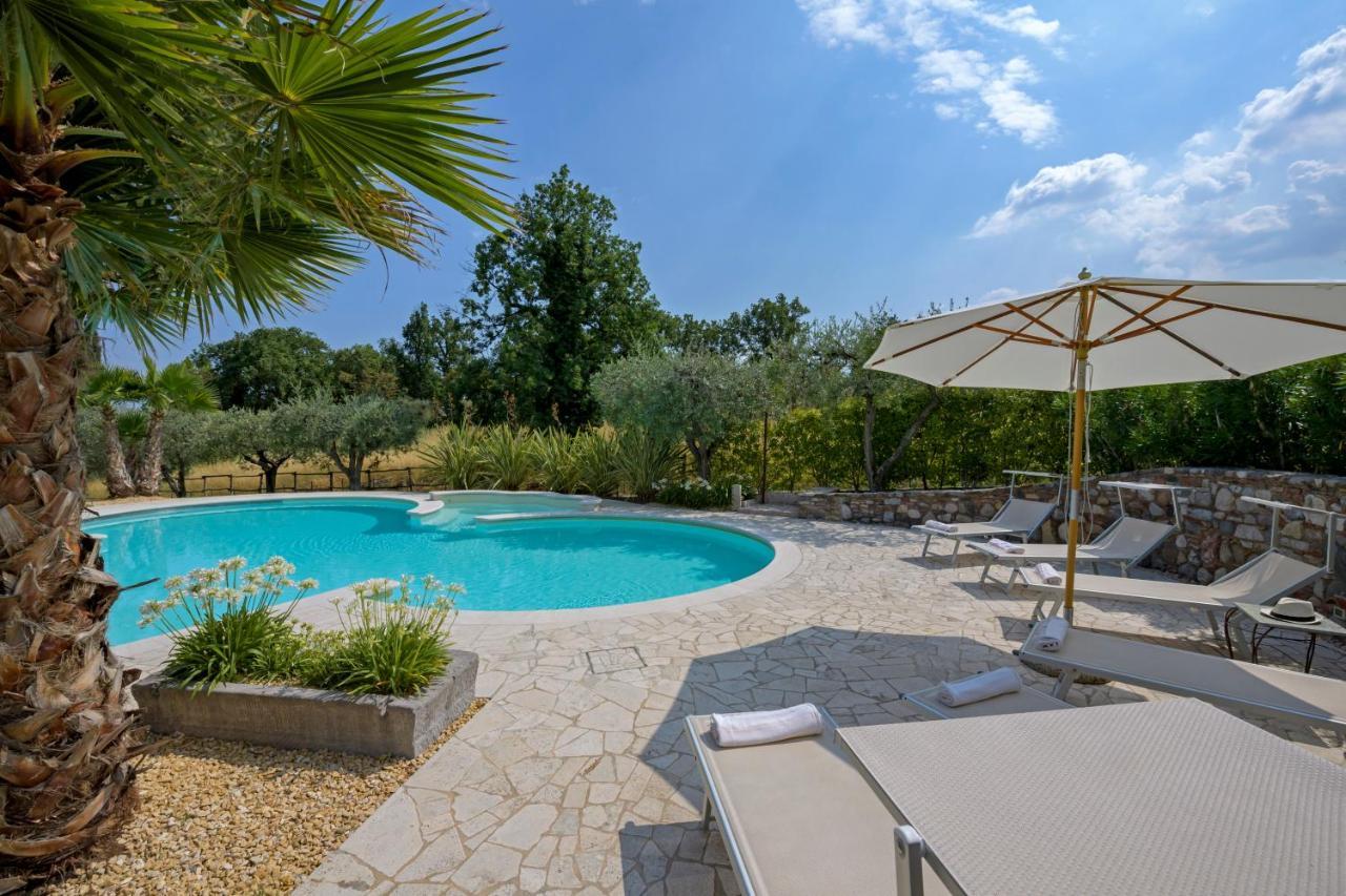 Villa Mario Resort Salo Bagian luar foto