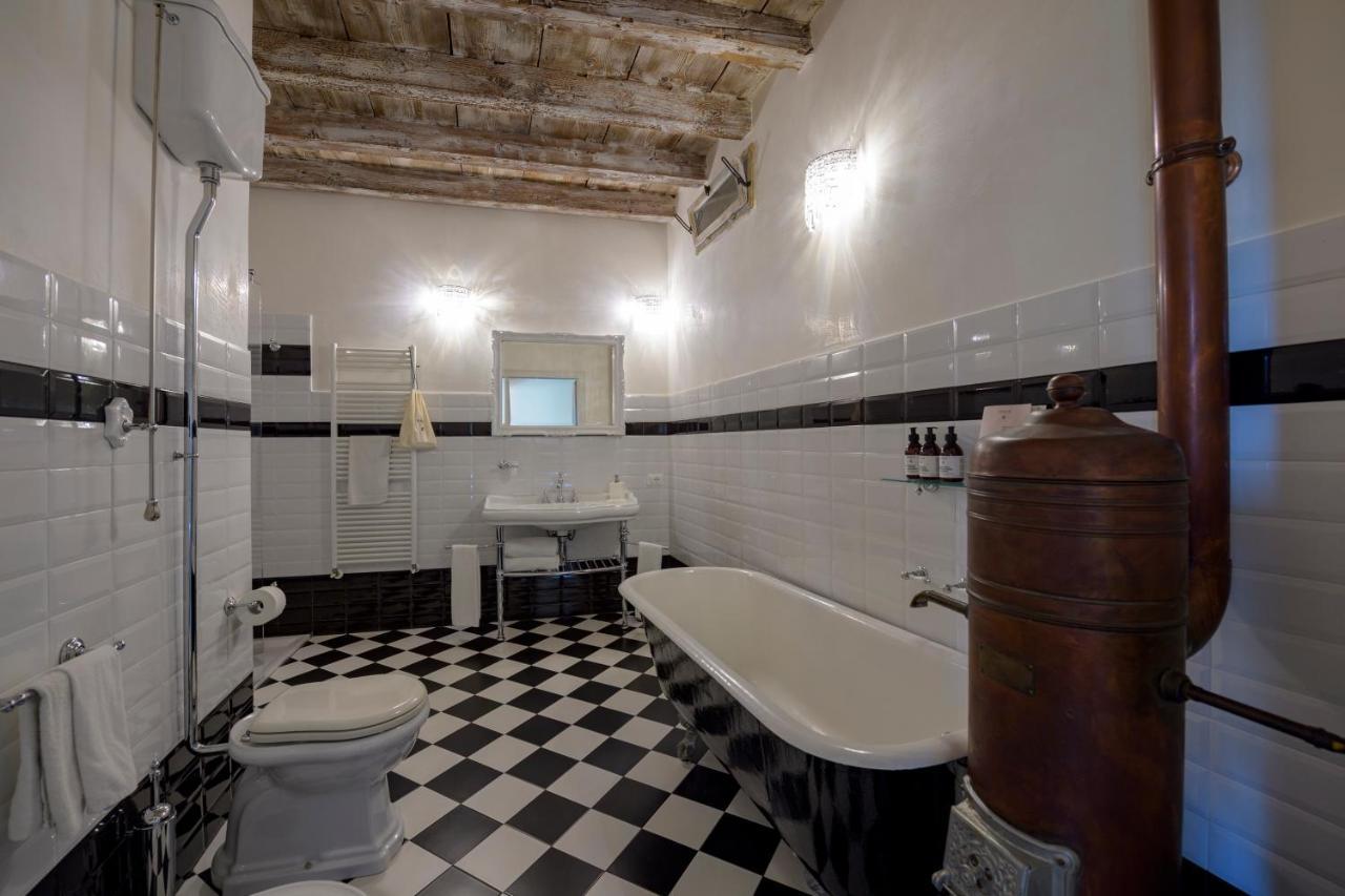 Villa Mario Resort Salo Bagian luar foto